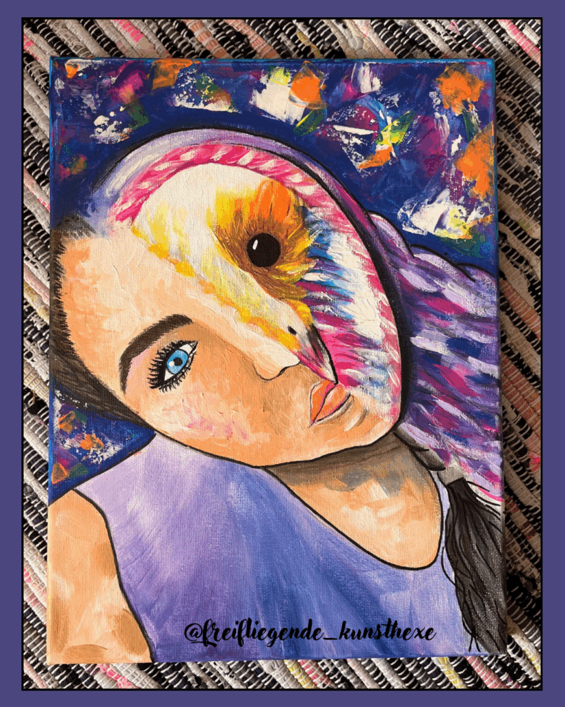 Selbstportrait von Nikol als halb Mensch, halb Eule - symbolisch für die Verbindung von Kreativität und Magie